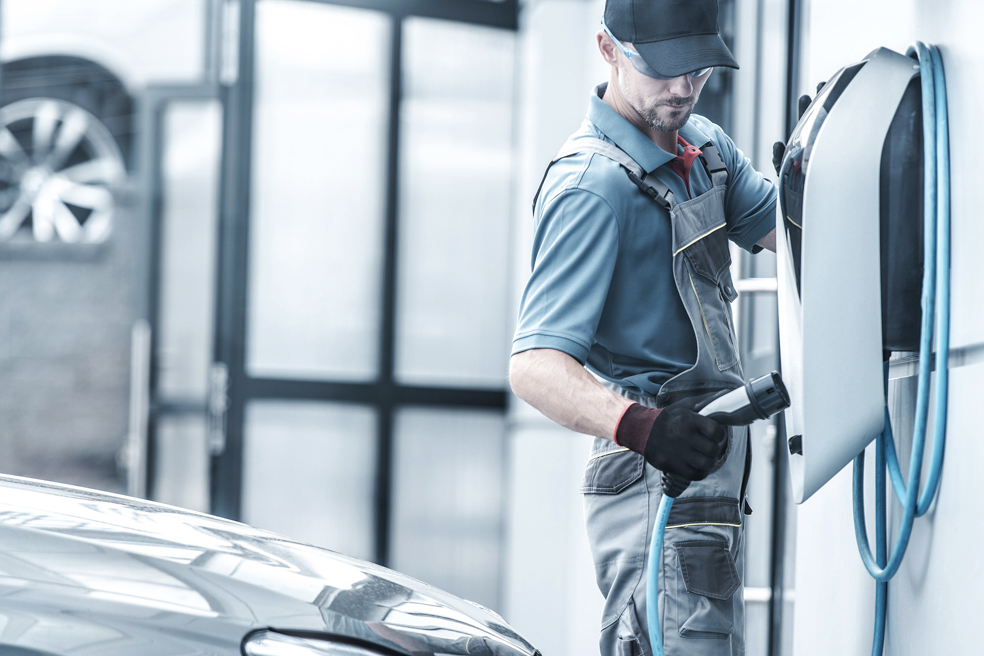 Prevencio De Risc Electric En La Manipulacio De Vehicles Amb Alt Voltatge Nivell 2