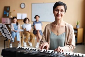 Sessions Dacompanyament Estabilitzacio Ajuntament Barcelona Professora De Musica